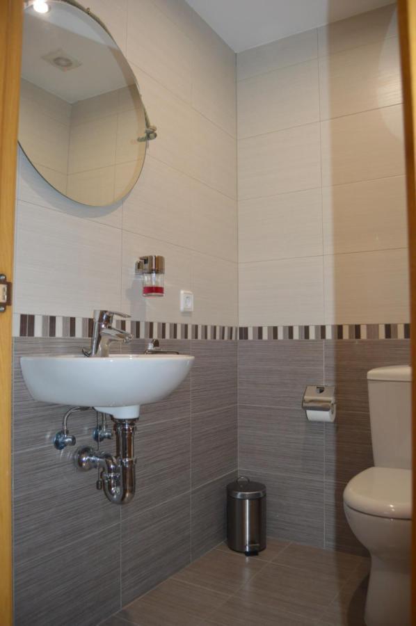 Apartamento Piscina Viena Roses Ngoại thất bức ảnh